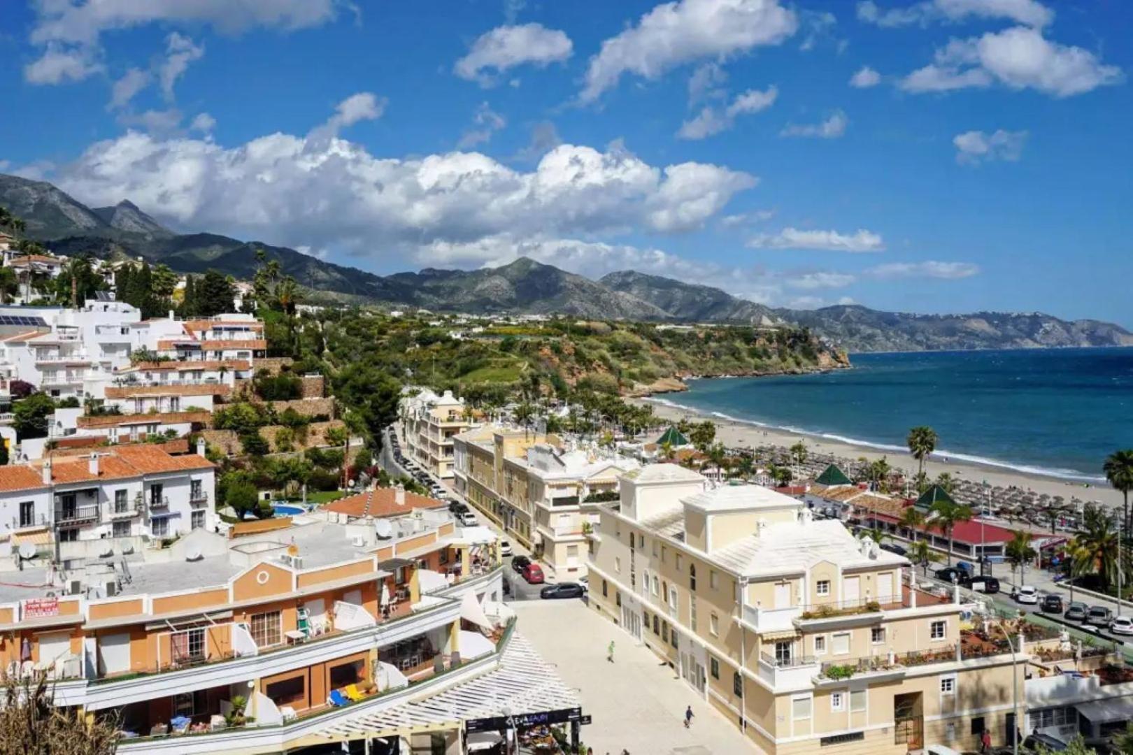 Apartament Burriana Beach Silhouse 네르하 외부 사진